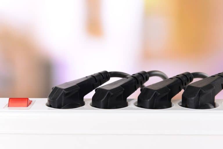 Do Power Strips Have Surge Protectors? (Checked) TechPenny