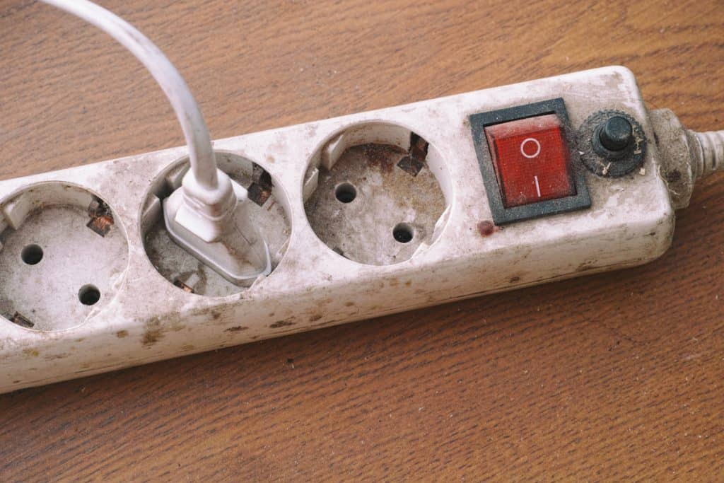 Do Power Strips Expire And Go Bad Explained TechPenny do-power-strips-expire-and-go-bad-explained-techpenny